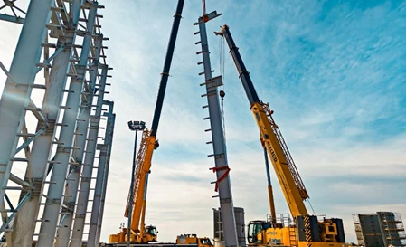 Lifting Equipment in the Construction Industry: Applications, Processes, and Real-World Performance
